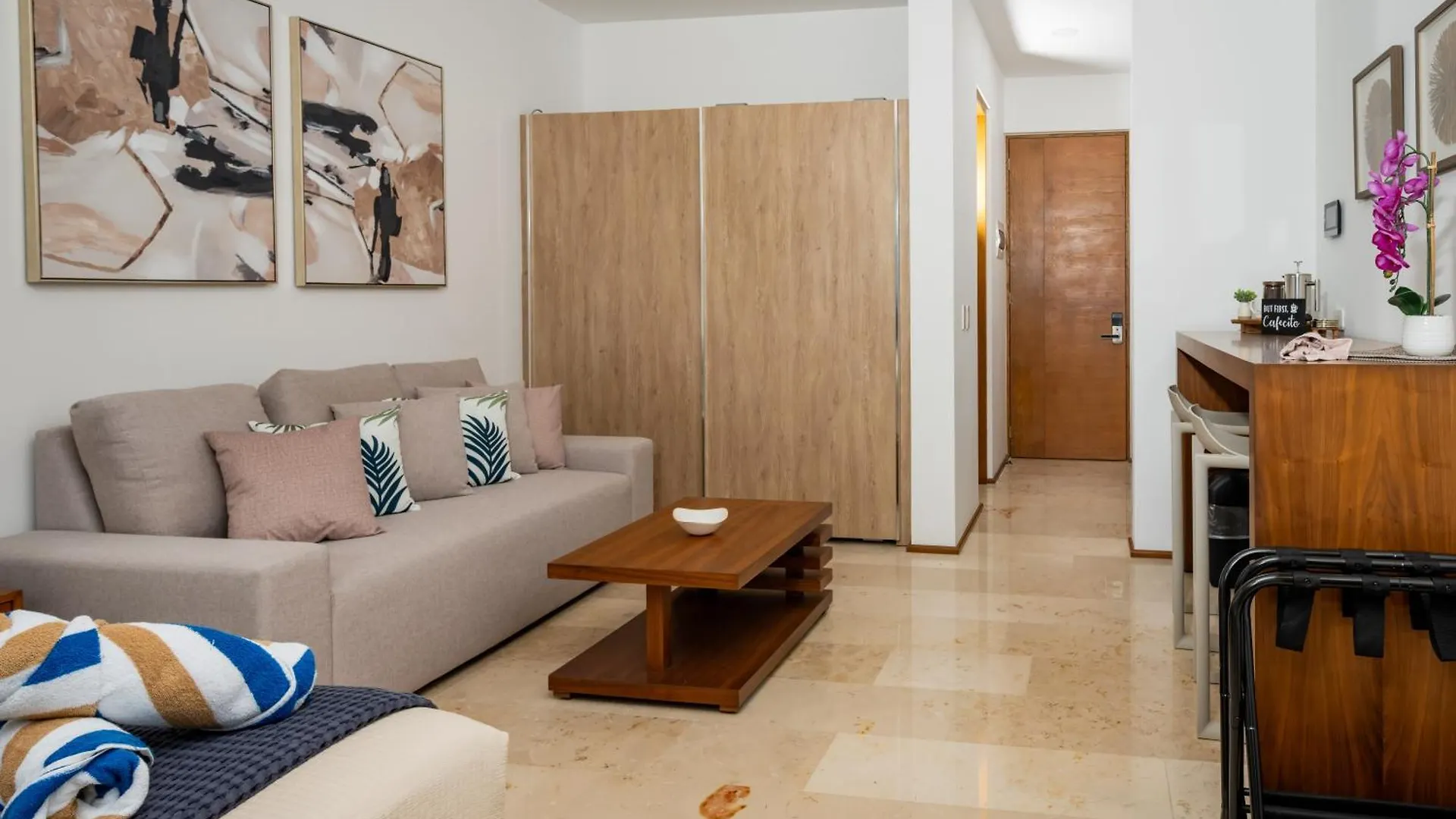 Lindo Estudio En La 5Ta Avenida